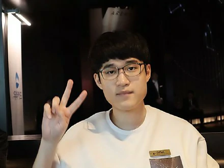 LOLLCK之夜韩国战队选手合照,LOL